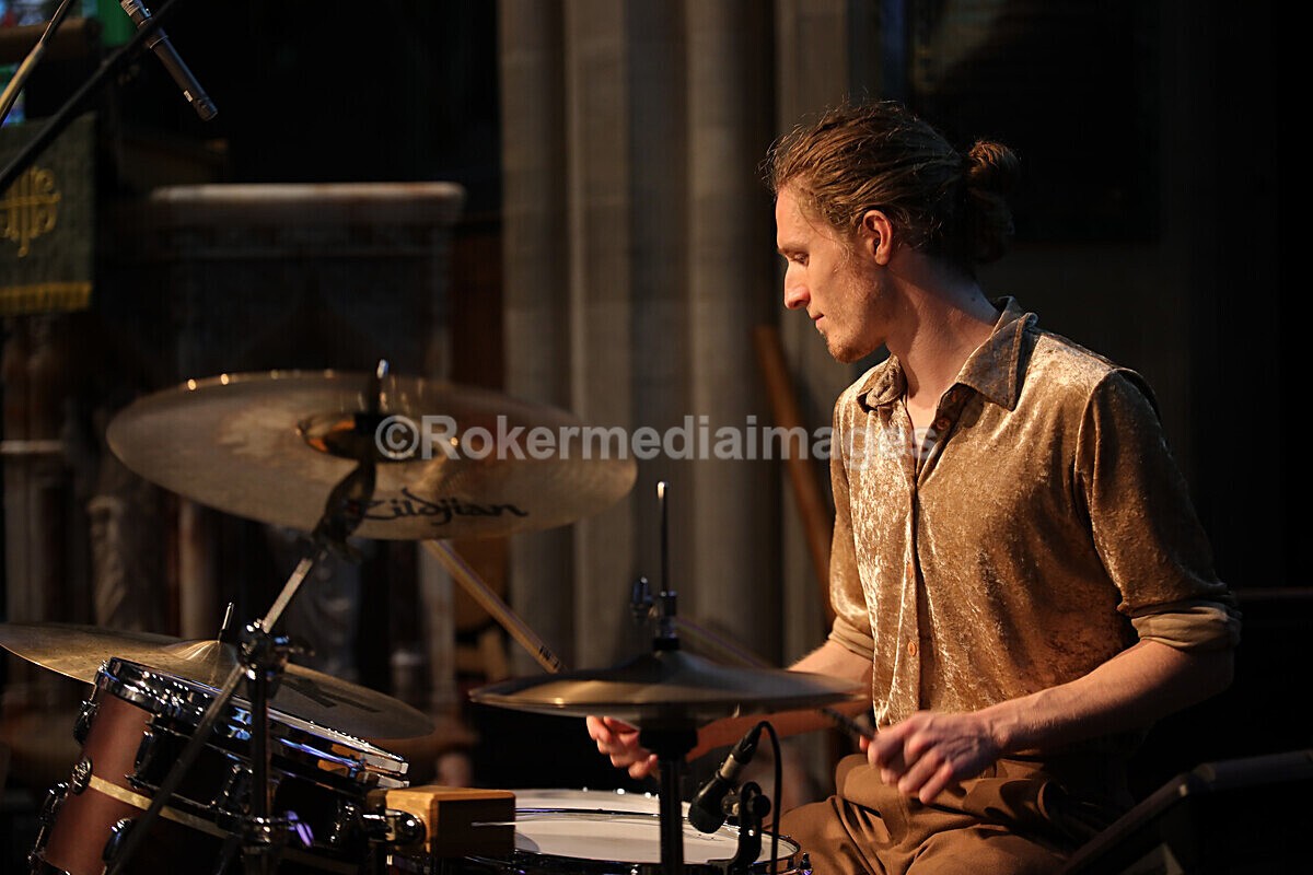 FOLK N BLUES-444 - FOLK and BLUES SEPT 2022