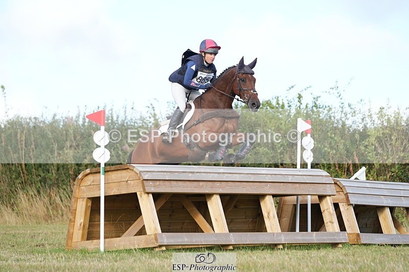 250831-174243-13976 - R-865-Kate.Honey