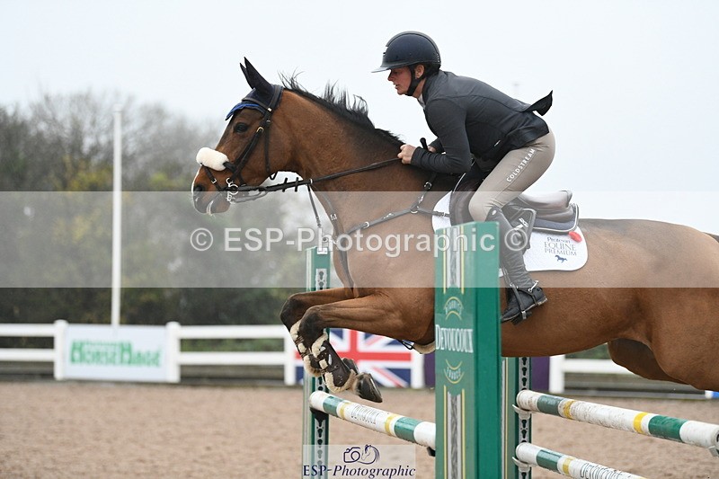 241103A-110811-07691 - SUN Cls 21 Snr Newcomers and 1.10m Open