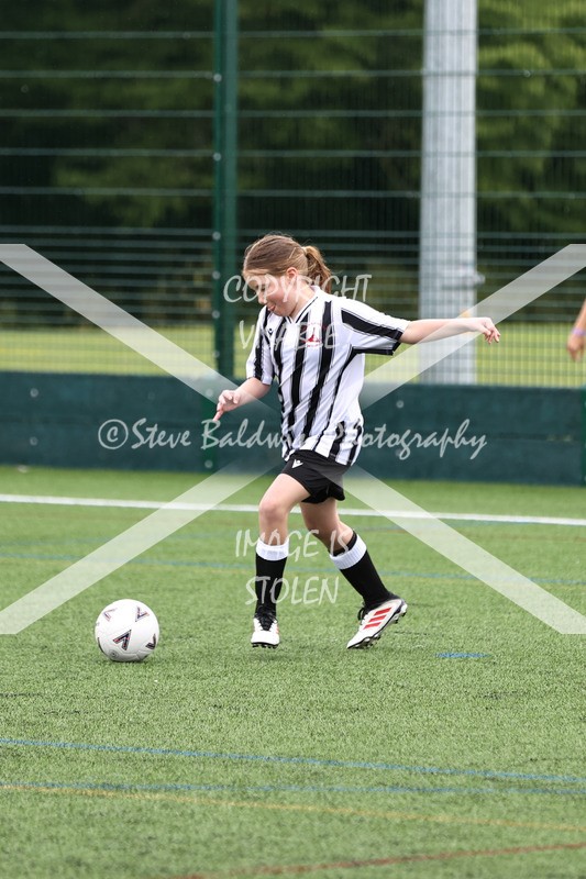 1DX32346 - Sat 6th U12 Girls