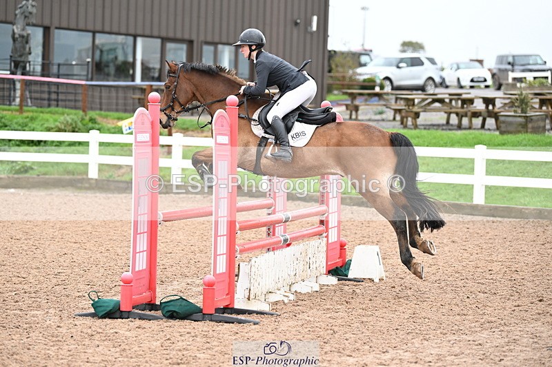 241023A-112620-00540 - Cls 1 British Novice and 90cm Open