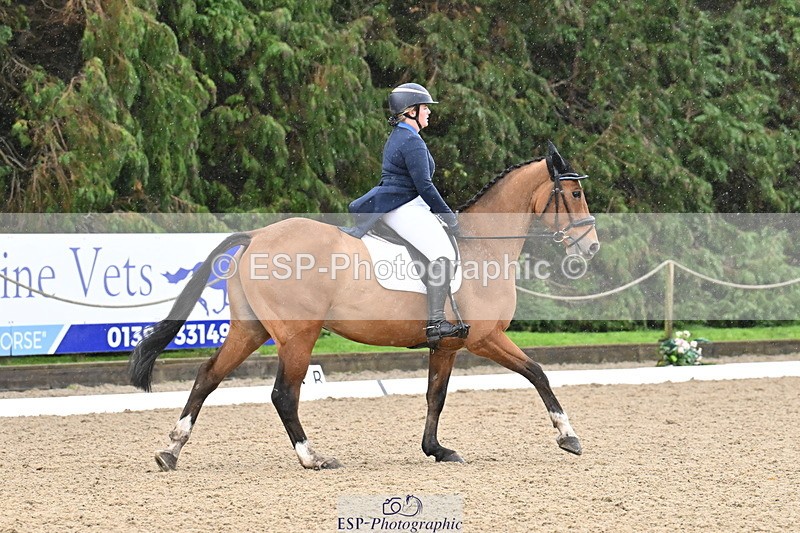 251023A-125403-02030 - C-240-Issy.Hollidge