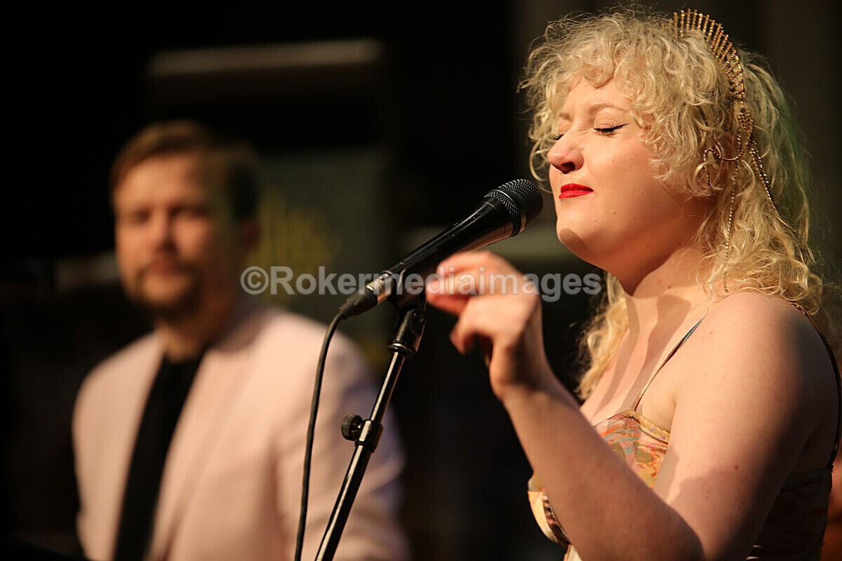 FOLK N BLUES-493 - FOLK and BLUES SEPT 2022