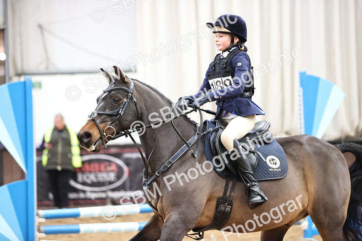 SBM_001587 - Class 5 - Henlow Veterinary Hospital 70cm