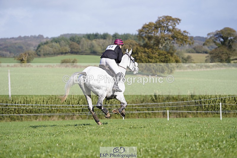 241025-111310-06219 - 014-Lizzie.Luxton-ST.TROPEZ