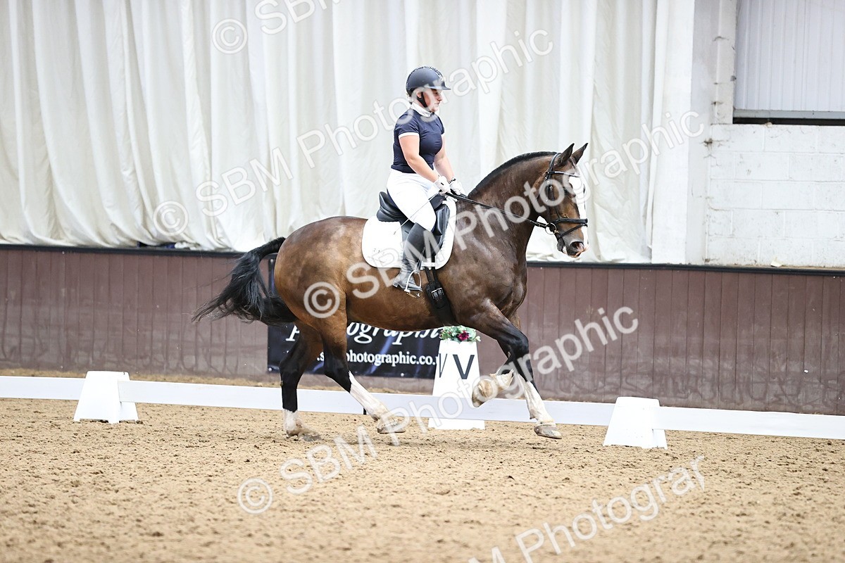 SBM_002047 - Novice 4 - 11.15-13.22