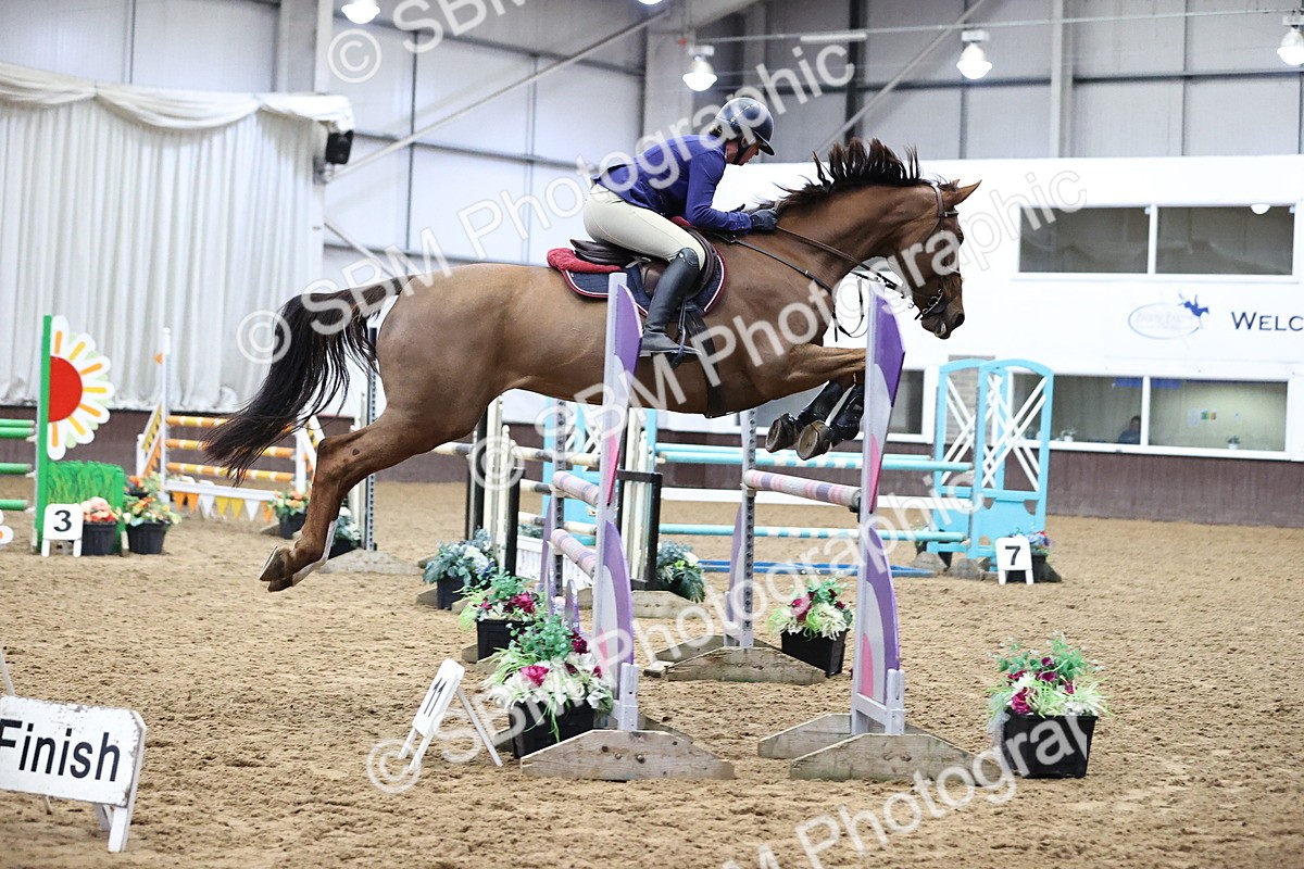 SBM_001702 - Class 4 - Senior Newcomers - 1.10m Open