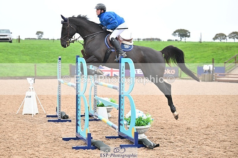 251003-114851-00567 - Cls 2 Newcomers and 1.10m