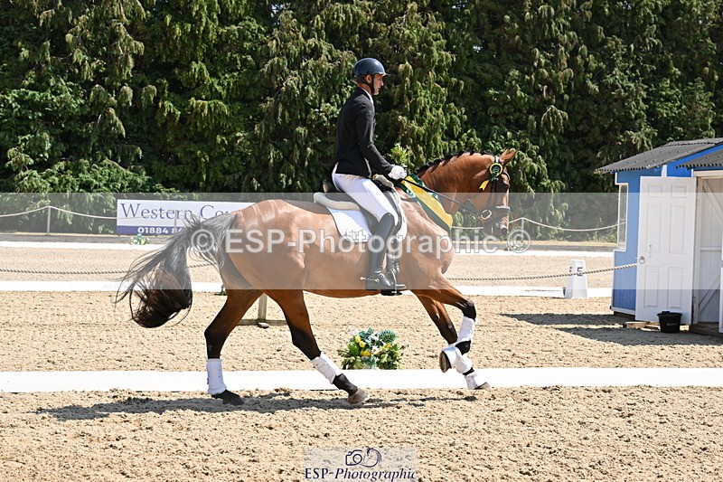 250810A-132657-06667 - Medium SILVER Presentations