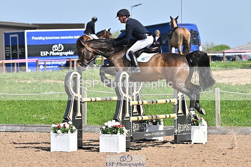 240509A-102828-00879 - Cls 8 Foxhunter