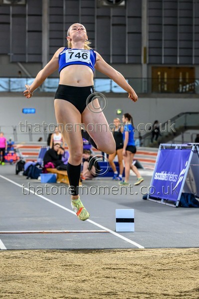 SeniorInd25-918660 - Field Female