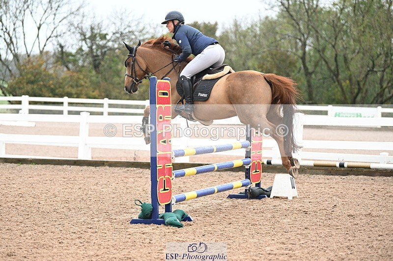 241023A-110822-00470 - Cls 1 British Novice and 90cm Open