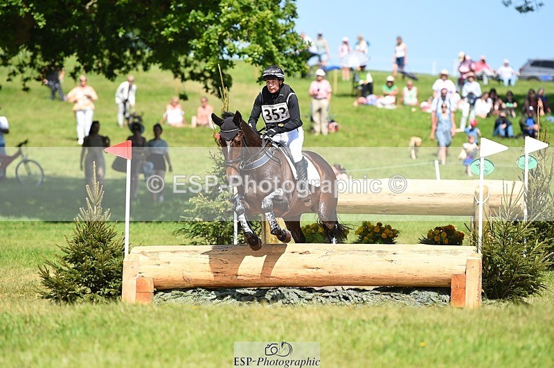 230527-151520-10330 - 353-THE_RIPPER-Bundy_Philpott-XC