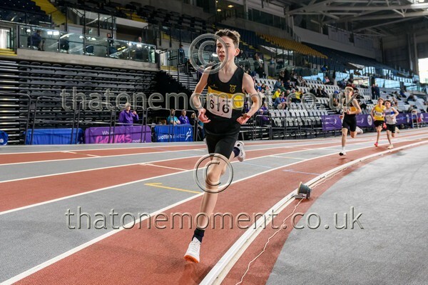 AgeInd25SAT-922742 - Track Male