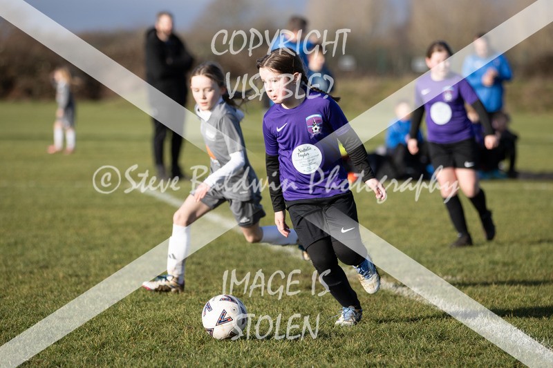 1DX31060 - 2026-01-17 FC Abbey Meads U9 Purple Girls V Develop FC U9 Girls