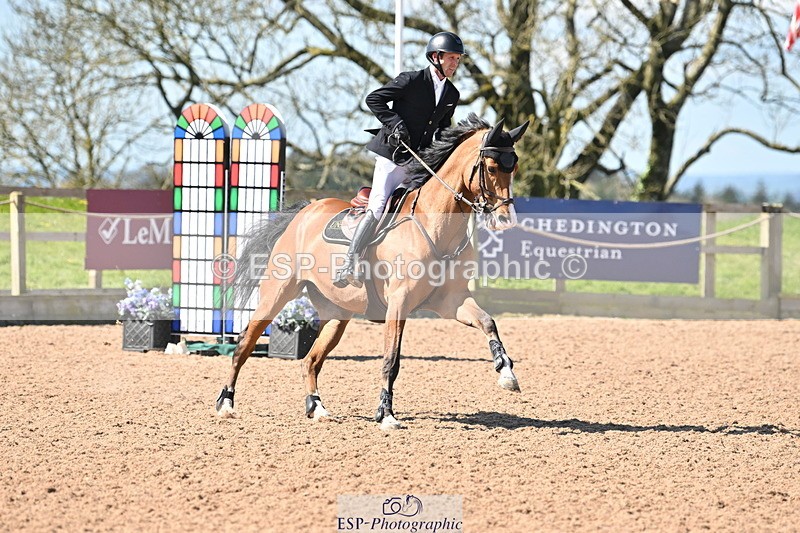 240418A-111741-02523 - Cls 5, 2 Star Medium Tour 1.35m