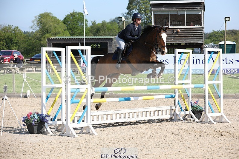 230513-101232-03717 - Cls 18 Snr 1.05m Open