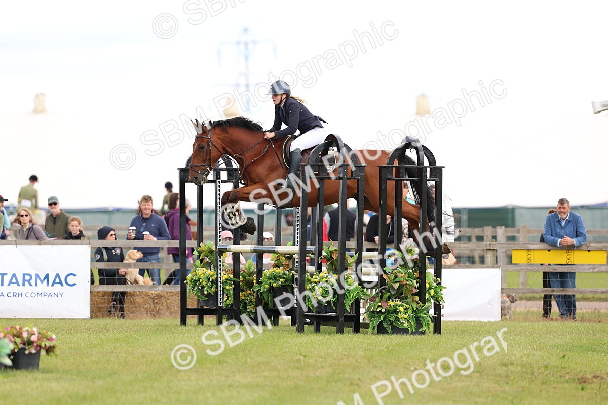 SBM_13757 - Class 206 - Senior Newcomers - 1.10m Open