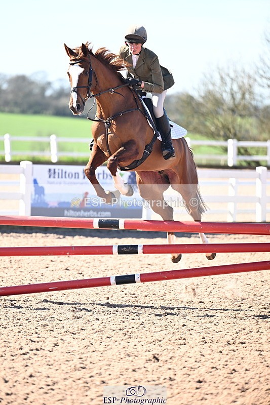 260318B-104326-00162 - Clear Round & Brit Nov 90cm