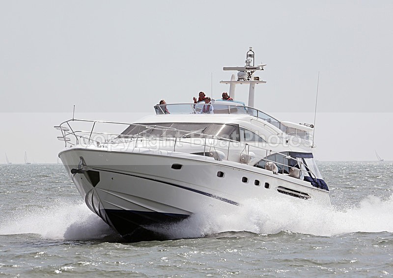 140505 CHILDS PLAY FAIRLINE SQUADRON WT7A0467 - Flybridge Cruisers