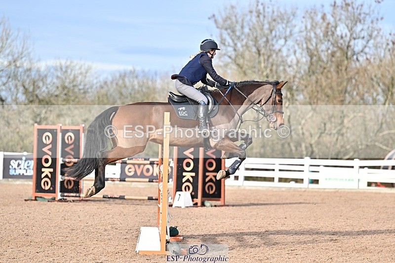 251126-122211-00436 - Cls 4 Newcomers and 1.10m