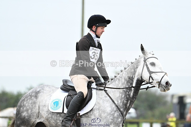 241103-101148-00284 - Intro 3 - 9.40 to 10.40