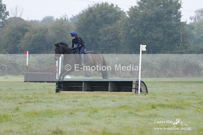 WWHT 171021 0256 - Novice Restricted (0.80m)  17/10/21