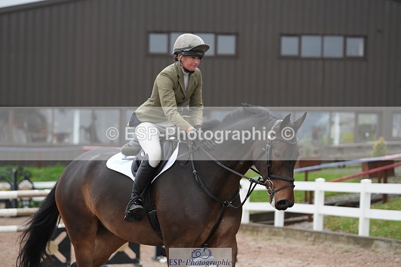 251107-125951-01040 - Cls 6 Foxhunter and 1.20m Open