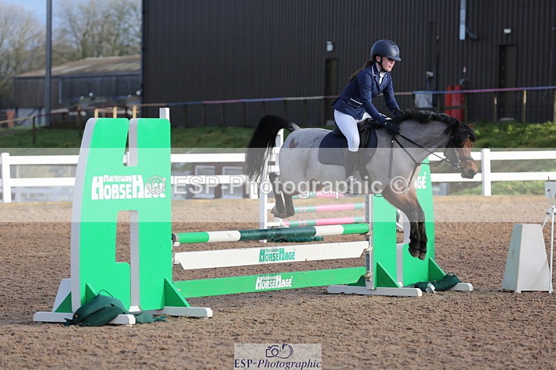 240211A-100036-01692 - Cls 1 Pony Intro 70cm