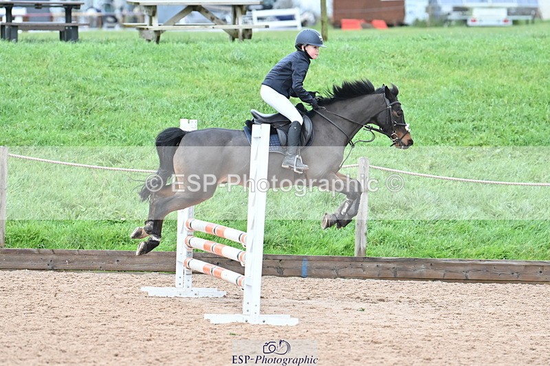 231203A-132527-01385 - Cls 23 Stepping Stones 128cm & 138cm