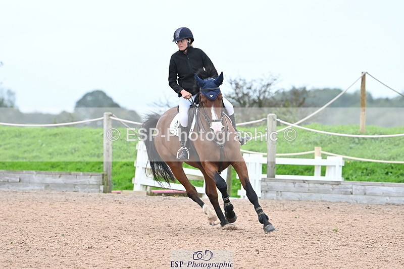 231013A-145032-02831 - Cls 9 Foxhunter & 1.20m Open