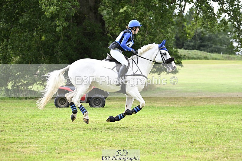 240825X-141211-34761 - 80cm XC 14.30 to 15.30