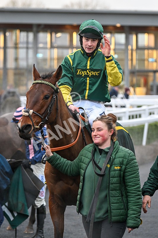 220125-Race 6-Bathgate-3659 - Race 6