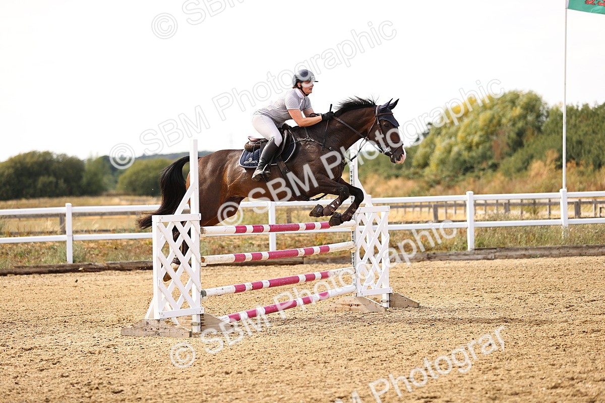 SBM_001509 - Class 6 - Senior Newcomers 1.10m