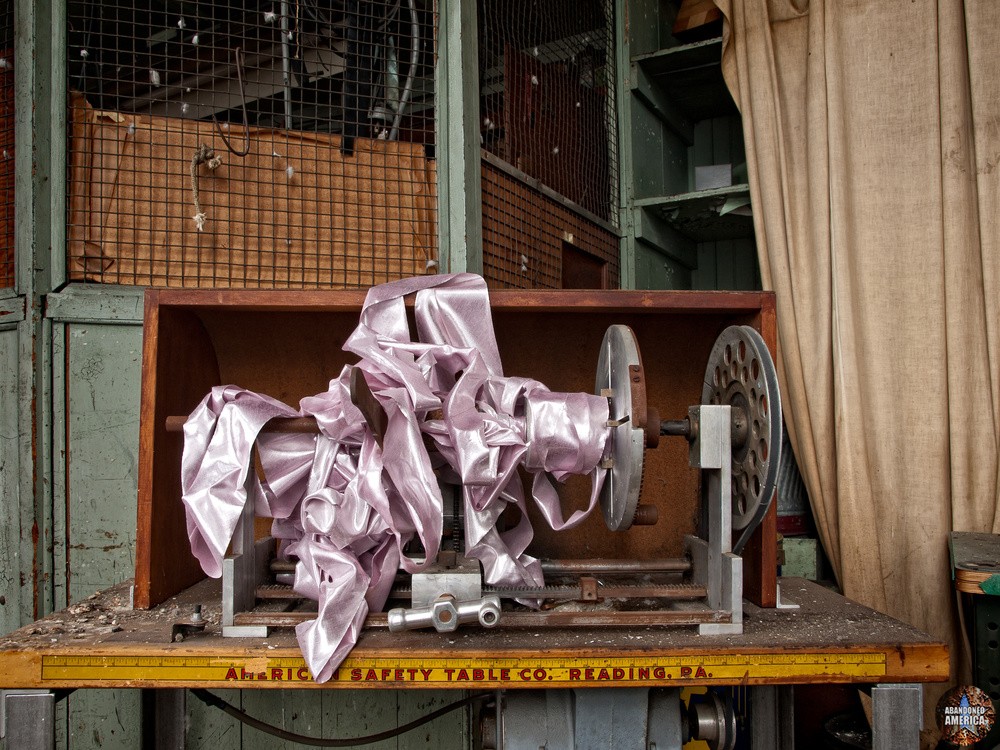 Children's Clothing Factory - Matthew Christopher Murray's Abandoned America