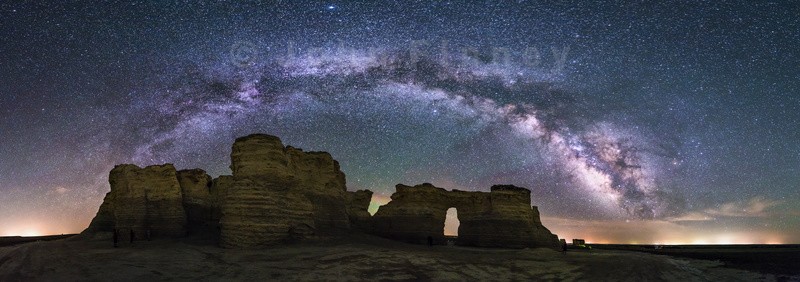 Monument Rocks, Kansas. - Astrophotography