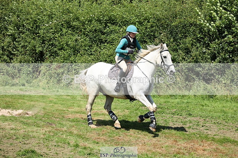 240811A-121121-02511 - 064-