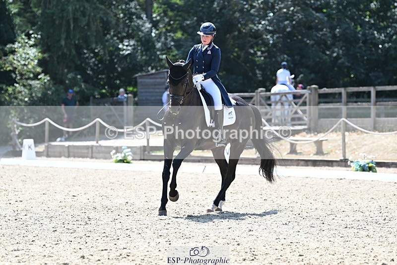 250810A-140123-07194 - 070-Abbie.NewburySeagry.Firstamour