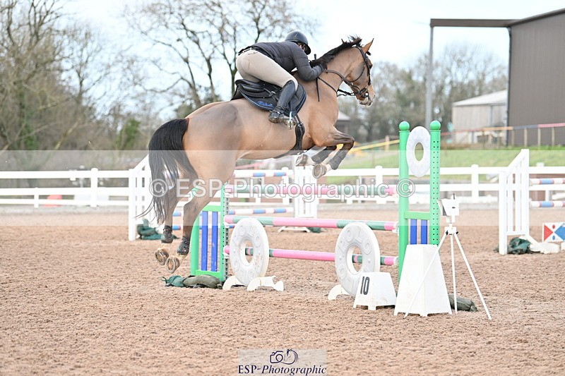 231209A-131555-01867 - Cls 13 Foxhunter & 1.20m Open