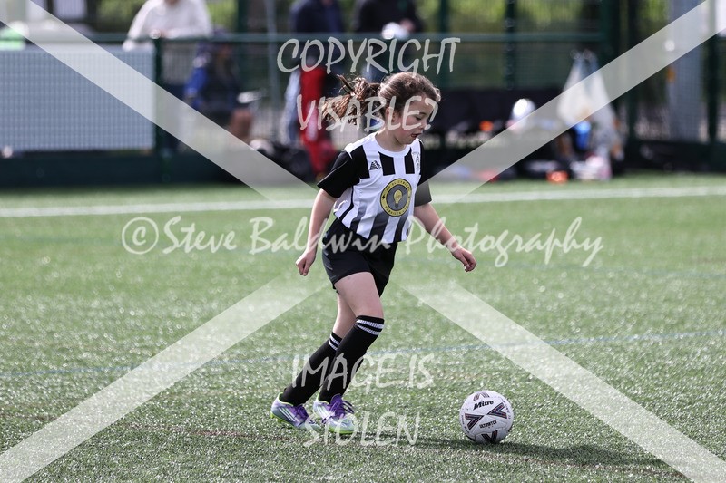 1DX30691 - Sat 13th U9 Girls