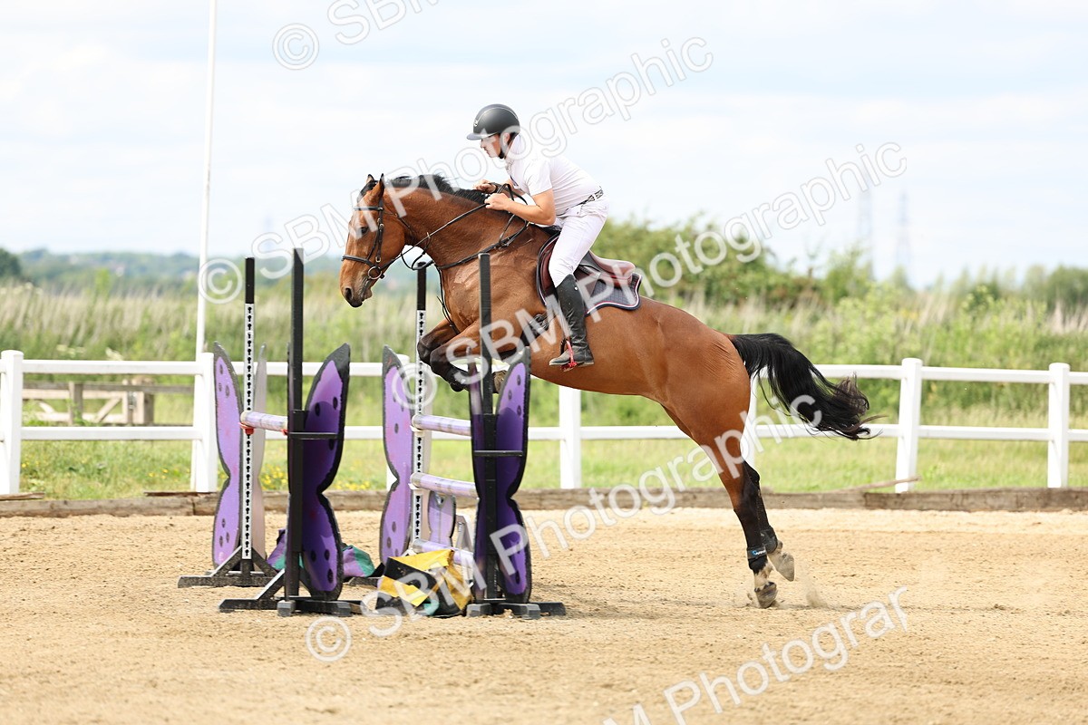 SBM_005969 - Class 19 - Senior Newcomers - 1.10m
