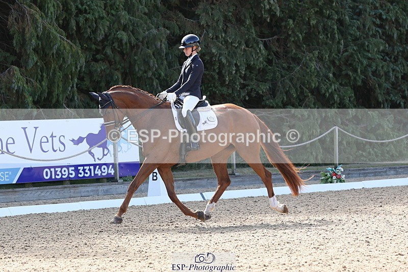 250809A-100957-02524 - 074-Robyn.WalkerSt.Giles.Voila