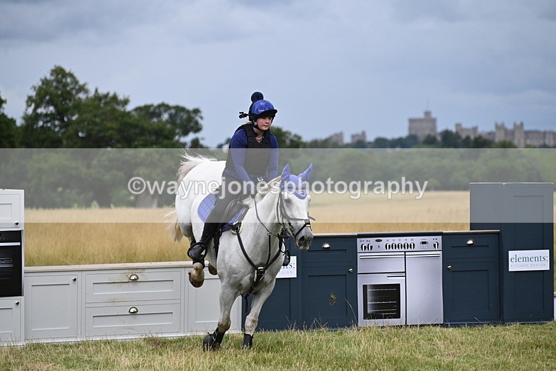 WJ6_4615 - Time at Jump 13:04 to 13:34