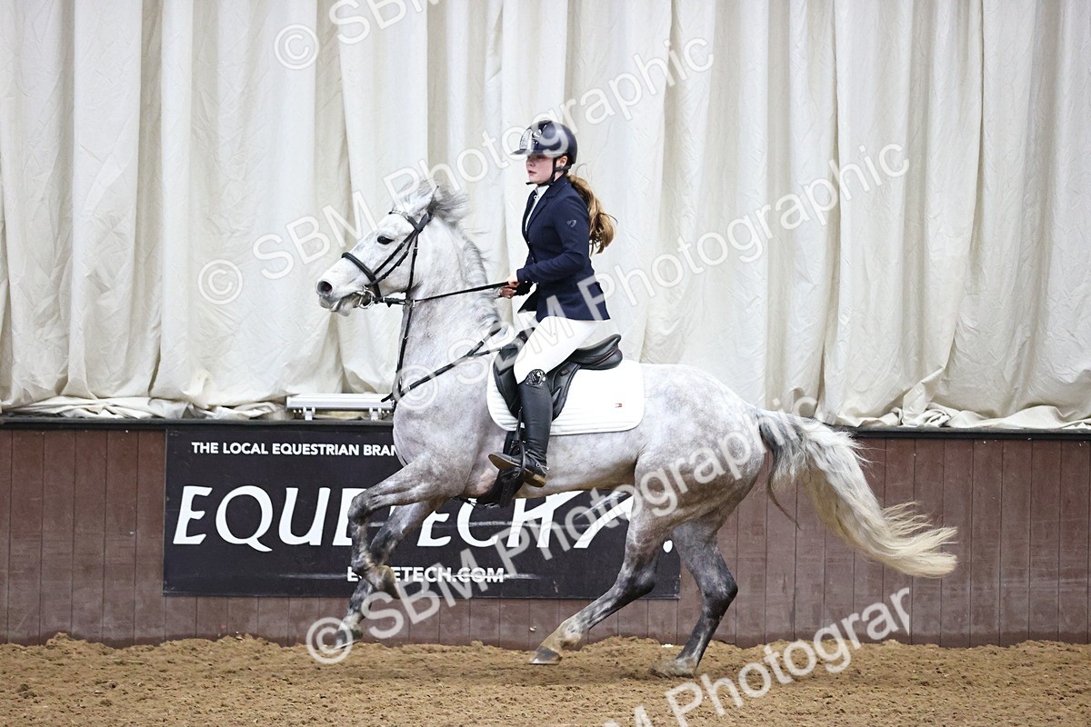 SBM_001865 - Class 12 - Pony Foxhunter - 1.10m