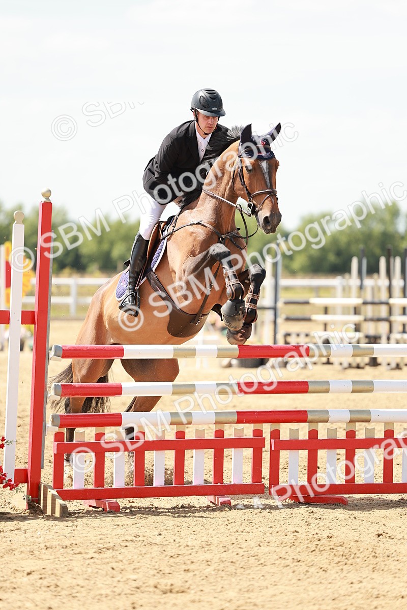 SBM_007597 - Class 3 - Senior Newcomers - 1.10m Open