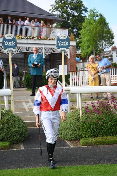 yr23072021r1-4 - Race 1 6.00pm John Wright Electrical Silk Series Lady Riders Handicap