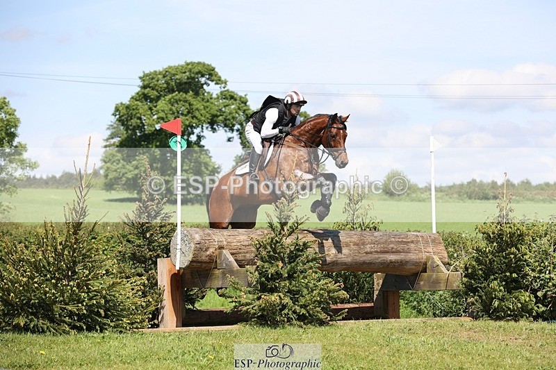 240525-110117-12546_324-COOMBELAND_SEMILLY-Rupert_Batting - 075-116-9971