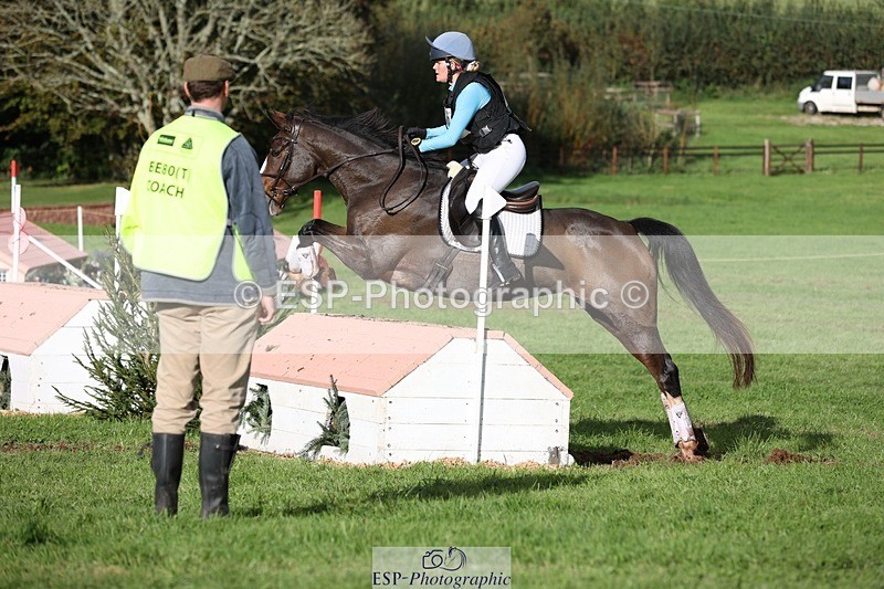 231021-151244-20327 - 487-BILLY.HIGH.HOPES-Sasha.Roberts-SC+XC