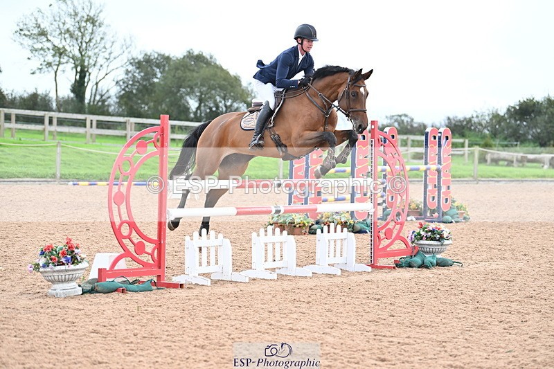 231013A-130725-02309 - Cls 8 Blue Chip Power Jump Off and Presentations