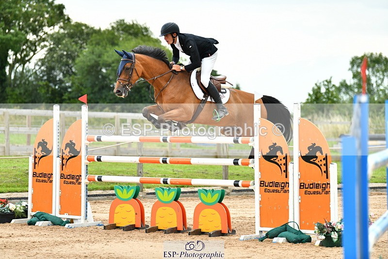 230720A-151633-03787 - Cls 9, 2 Star Big 1.40m Start to break